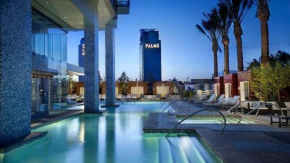Palms Place Beautiful 51st Floor with Mountain Views